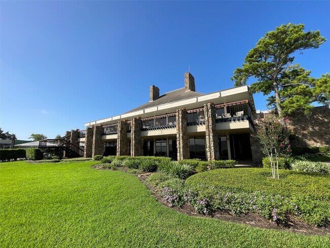 Building Photo - 12315 Glenview Dr