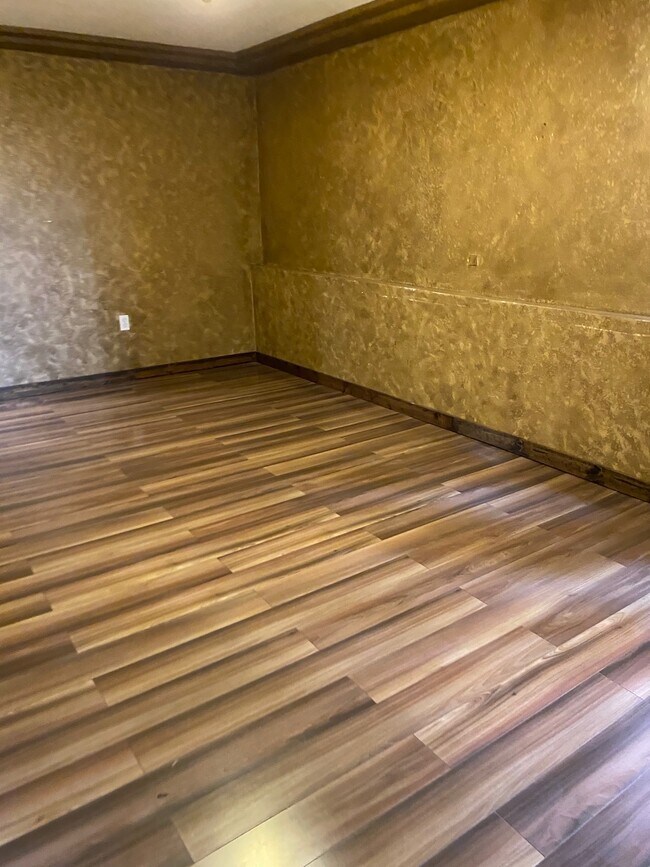 Downstairs living area - 3137 W 20th Ave