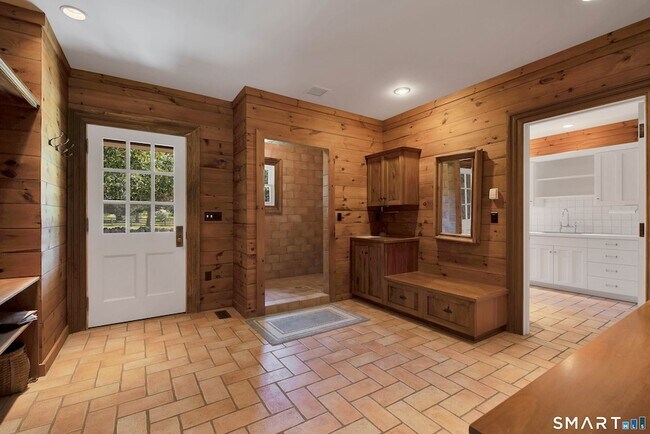 Building Photo - 55 Bishop Ln