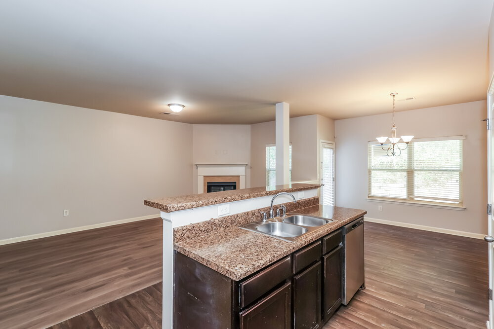 Building Photo - 260 Stillwood Dr