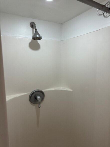 Building Photo - 922 Eaton St