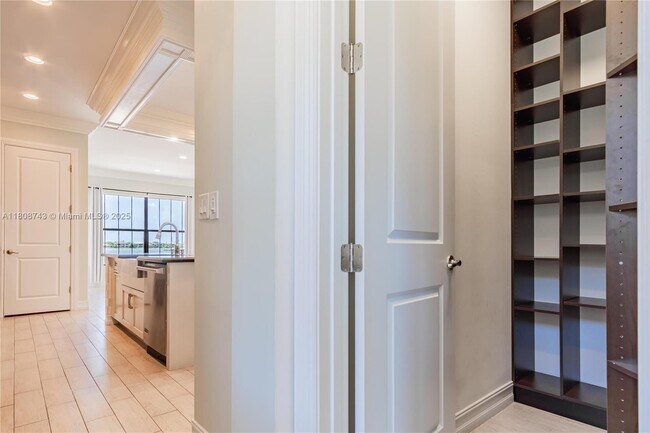 Building Photo - 8680 Watercrest Cir W