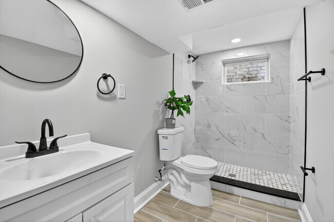 Building Photo - 4212 Byers St