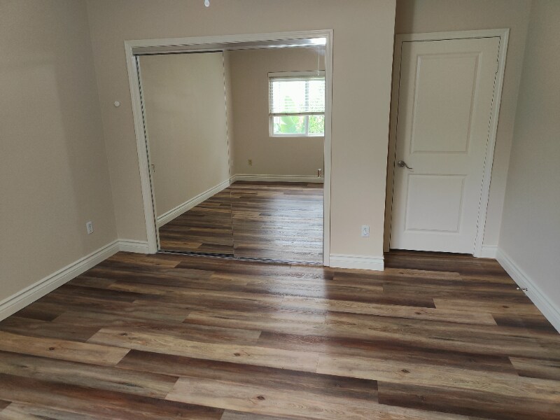 Building Photo - 7124 Farralone Ave