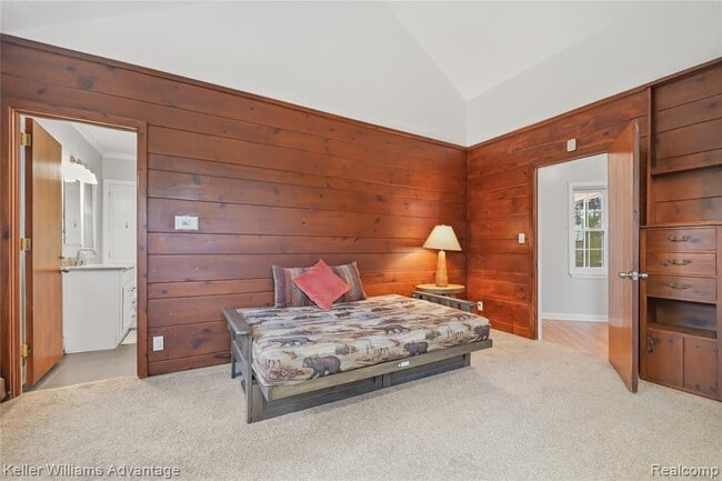 Building Photo - 6103 Park Lake Rd