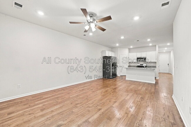 Building Photo - 3414 Bells Lk Cir