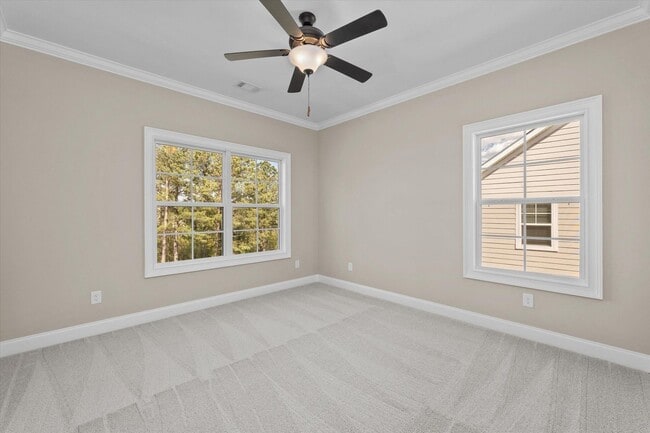 Building Photo - 565 River Oaks Ln