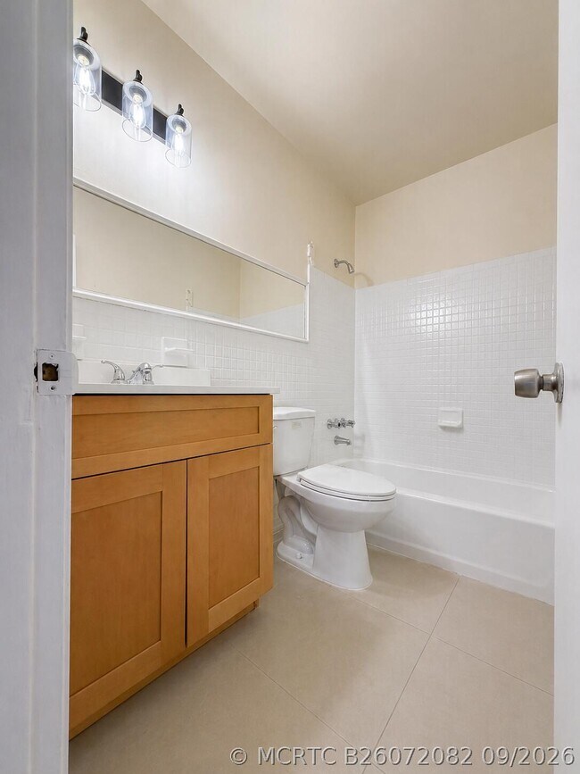 Building Photo - 4151 NW 30th Terrace