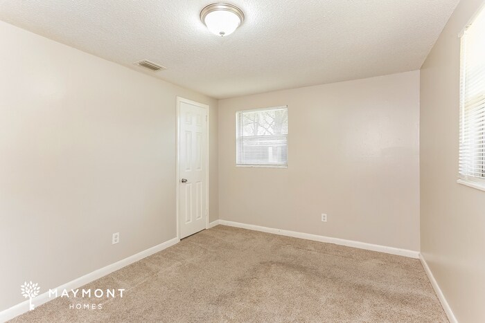 Building Photo - 6019 Verdes Rd