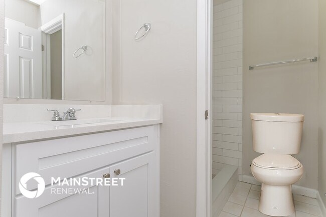 Building Photo - 1442 Oak Valley Dr