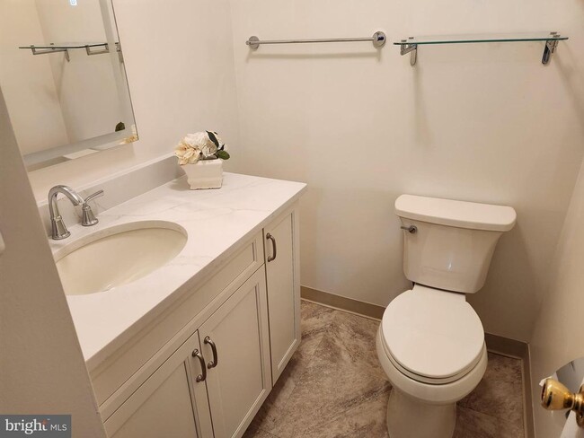 Building Photo - 10456 Parthenon Ct