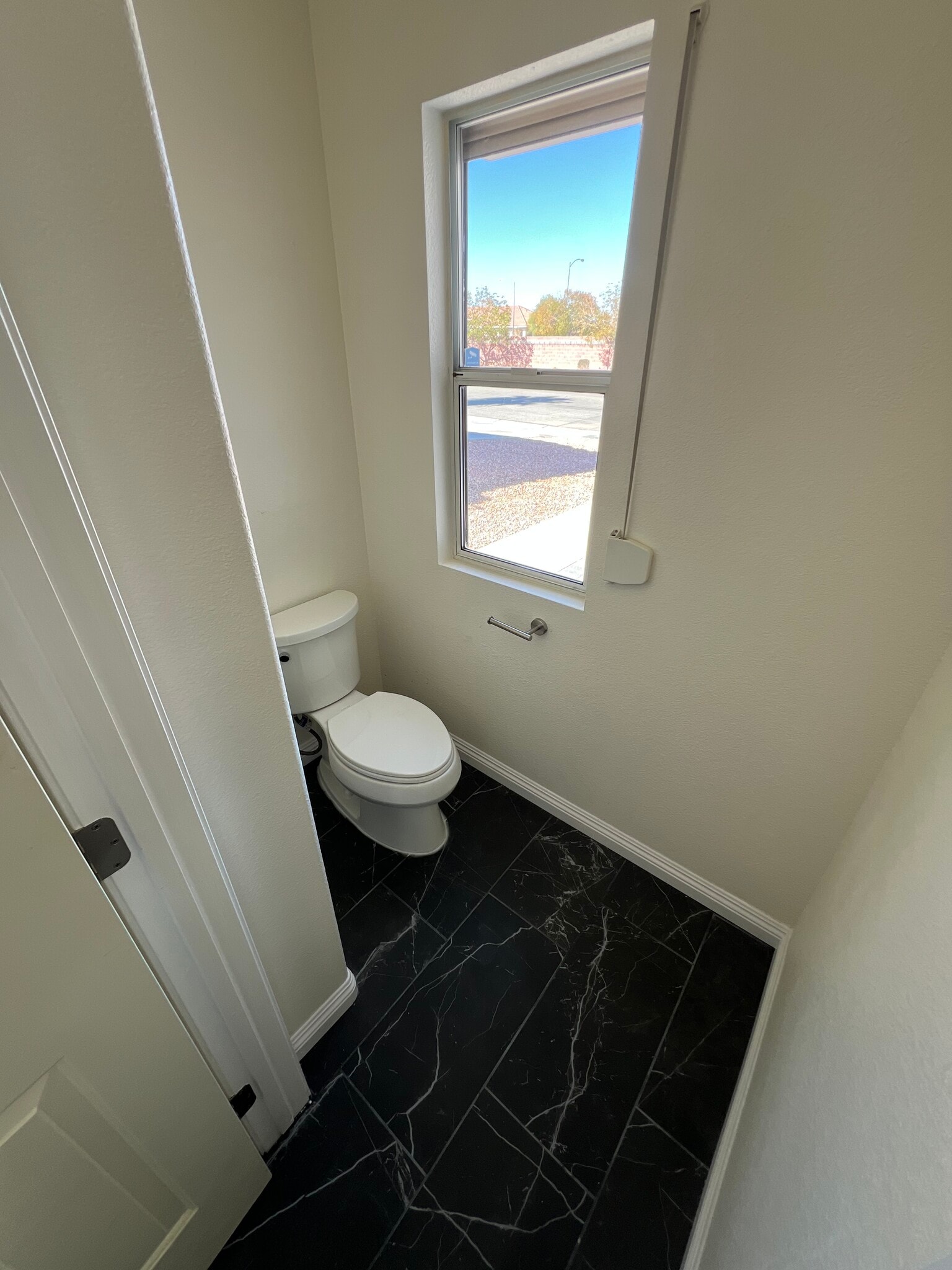 Building Photo - 2493 W Richmar Ave