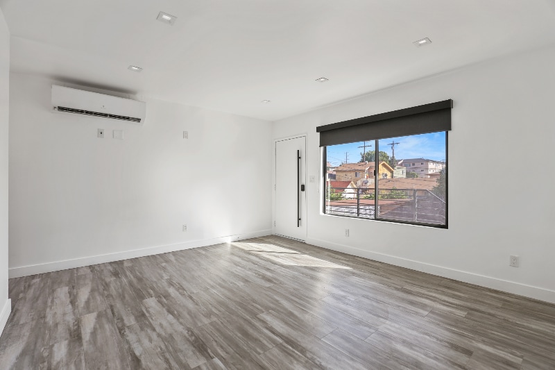 Building Photo - 2814 Sichel St