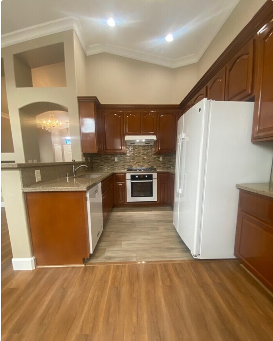 Building Photo - Beautiful 4 bedroom 2 bathroom home in Ran...