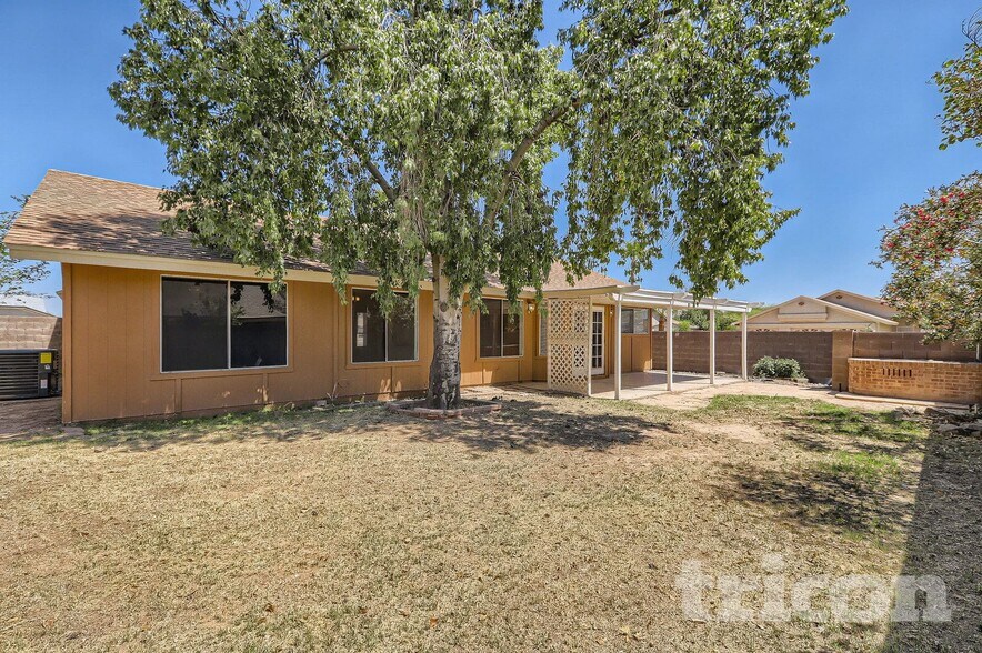 Building Photo - 8511 W Orange Dr