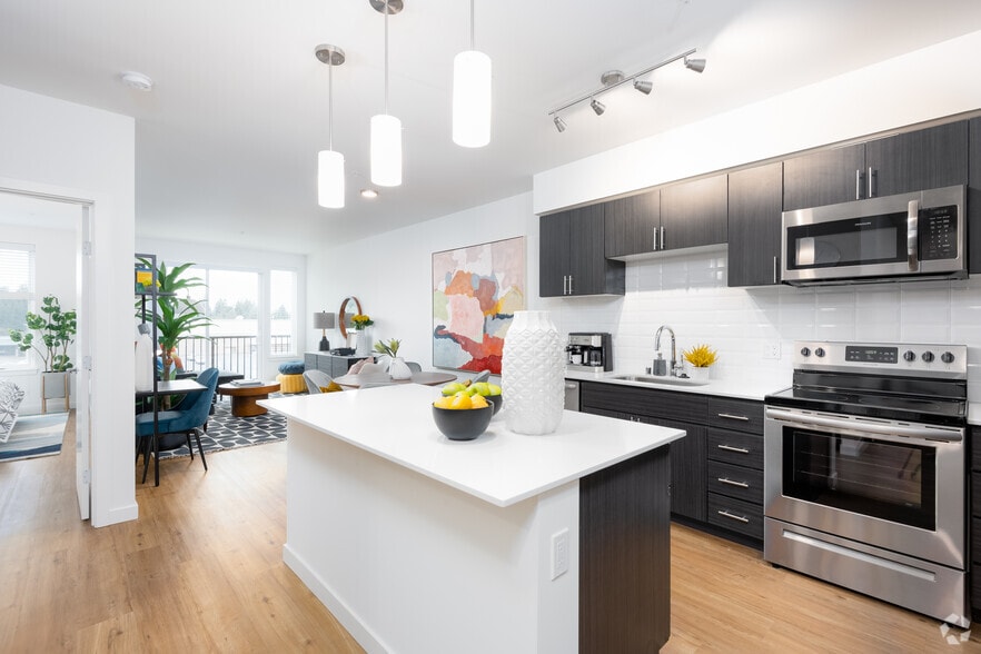 1BD, 1BA - 733-773SF - The Current