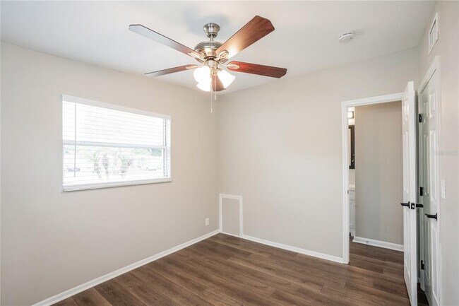 Building Photo - 8716 78th Pl