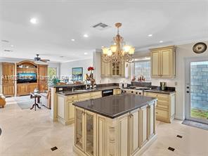 Building Photo - 449 Isle of Palms Dr