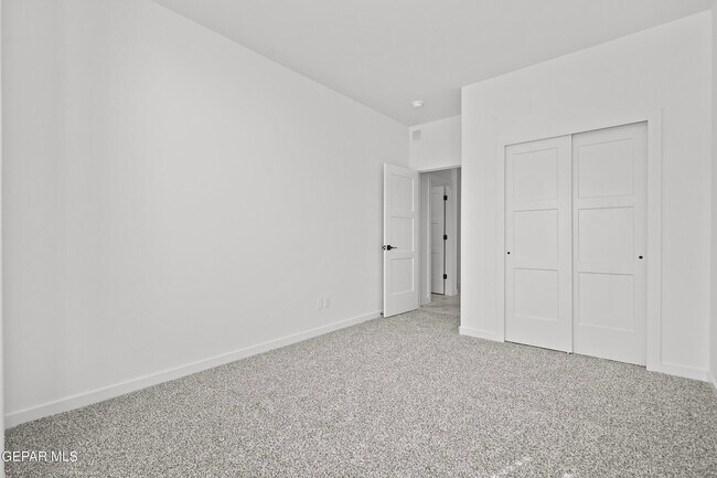 Building Photo - 15165 Destination Ave