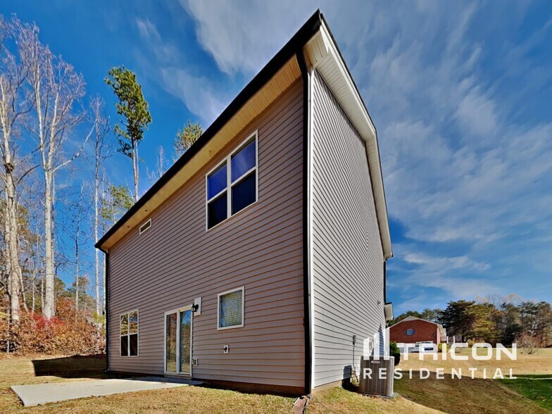 Building Photo - 2900 Dallas Ct
