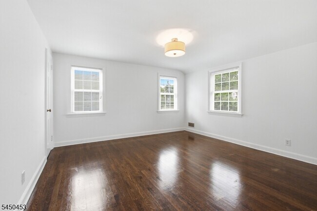 Building Photo - 20 Wilber Terrace