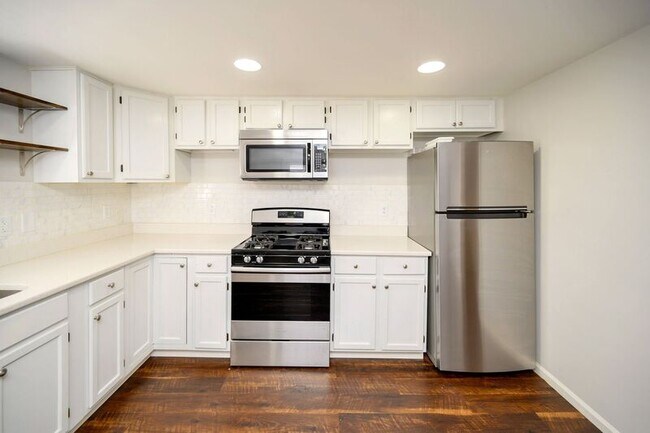 Building Photo - 610 Shepherd St