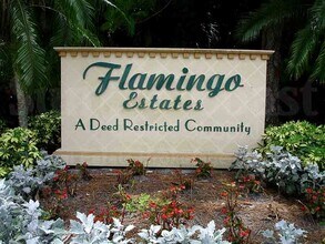 Building Photo - Seasonal Rental Home in Flamingo Estates
