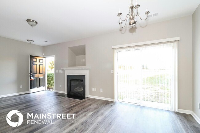 Building Photo - 2104 Lauren Woods Dr