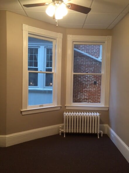 Building Photo - 346 College Ave