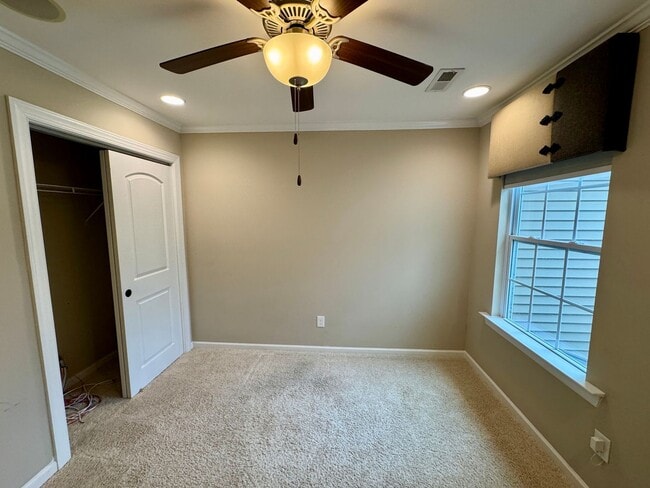 Building Photo - 9623 Glenburn Ln