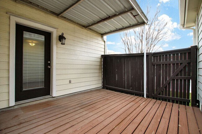 Building Photo - 2619 Crown Arbor Dr