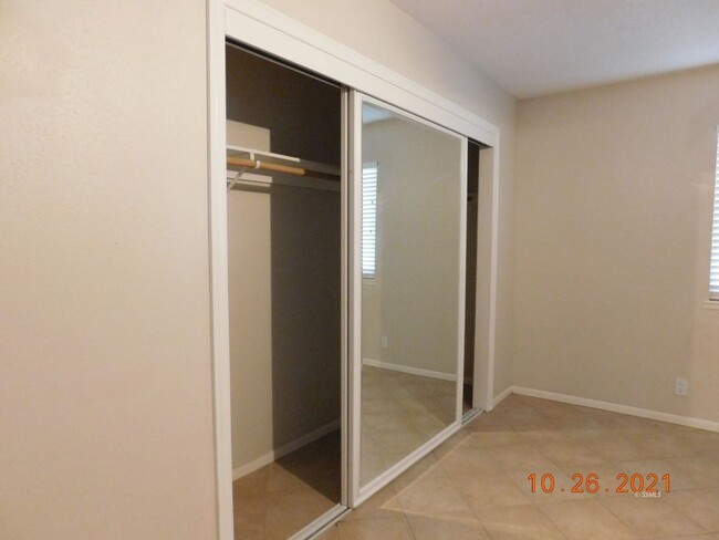 Building Photo - Charming 3-Bedroom Home with Solar, A/C & ...