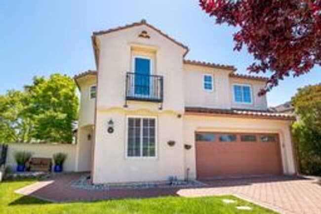 Building Photo - Private 4-Bedroom Cul-de-Sac Home with Hot Tub & Two Living Areas