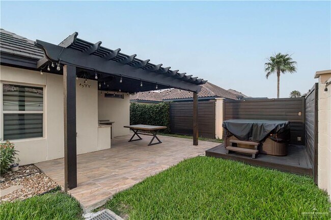 Building Photo - 3701 Ebro Dr