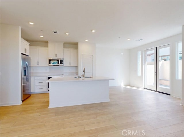 Building Photo - 8421 Gabrielino Ct