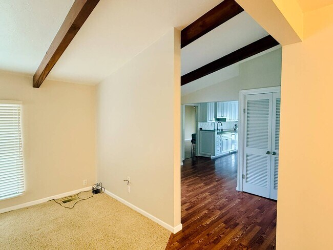 Building Photo - 2902 Bruce Ln