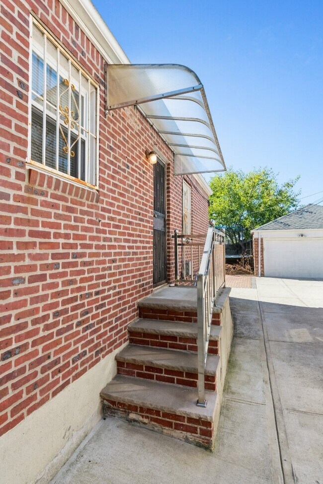Building Photo - 5838 203rd St