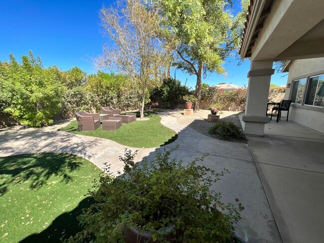 Building Photo - 80100 Presidio Ct