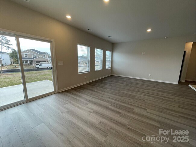 Building Photo - 110 Bird Dog Dr