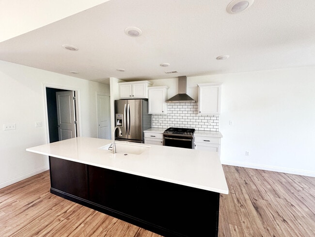 Building Photo - 4133 Snapdragon Dr