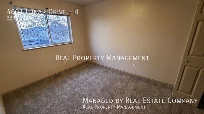 Building Photo - 4001 Lunar Dr