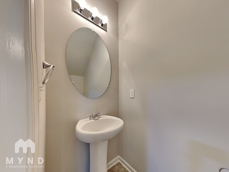 Building Photo - 2650 Parrish Ct