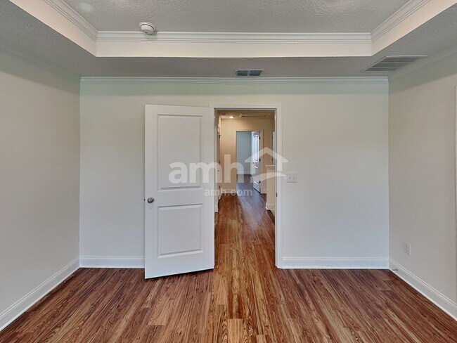 Building Photo - 237 Onate Cir