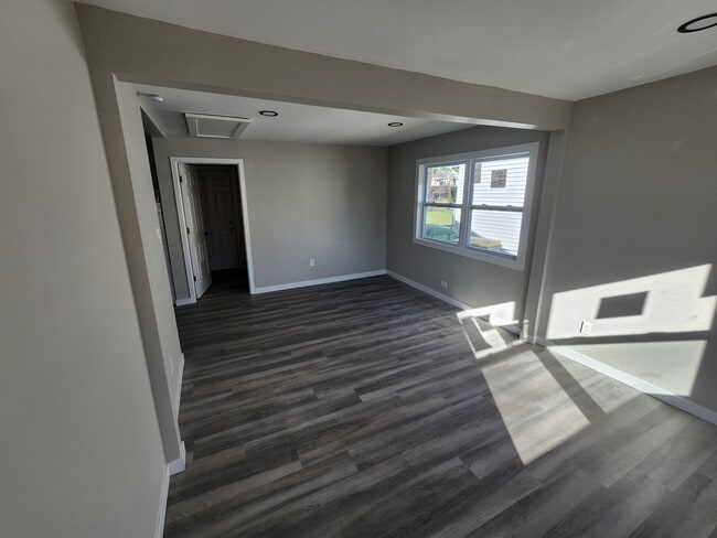 Building Photo - 314 Fremont Ave