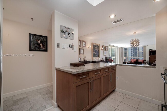 Building Photo - 20515 E Country Club Dr