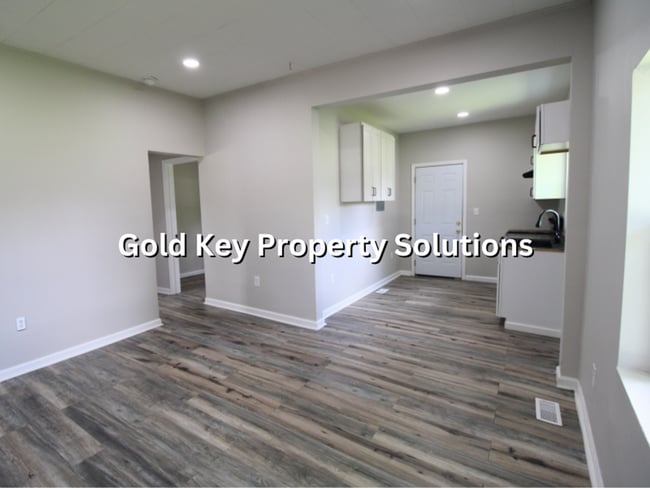 Building Photo - Nicely updated 3 BR 1 BA House with Covered Front Porch and Central Air (SECTION 8 APPROVED)