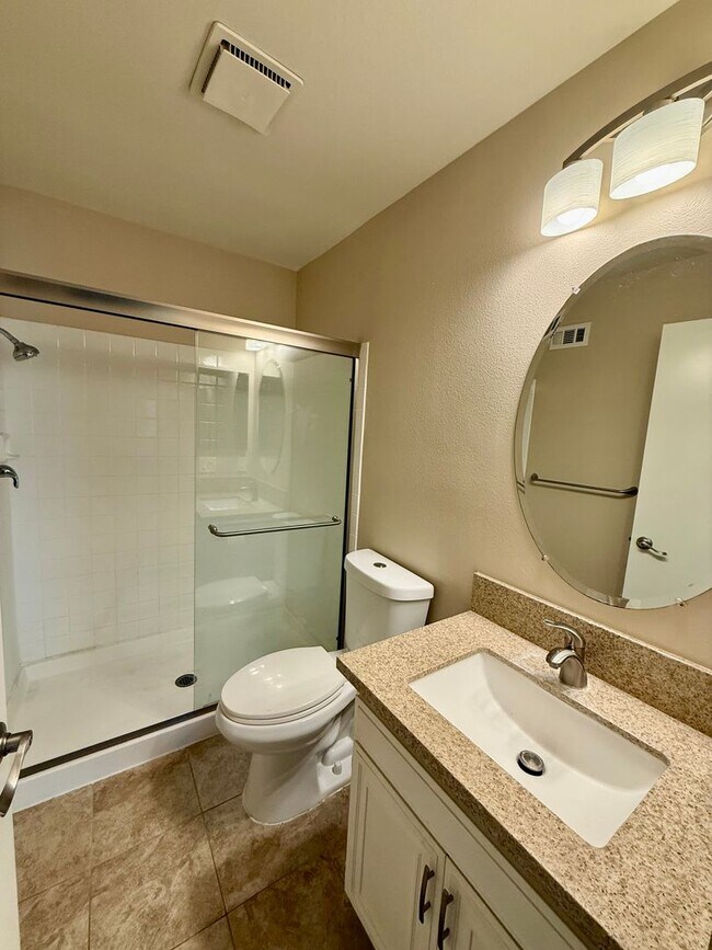 Building Photo - Updated Home in Leisure Village on the Per...