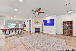 Building Photo - 722 Point Springs