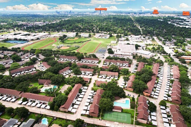 Building Photo - 10306 Hammerly Blvd