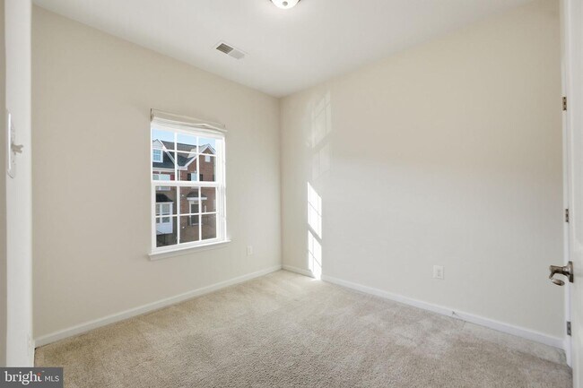 Building Photo - 22447 Bright Sky Dr